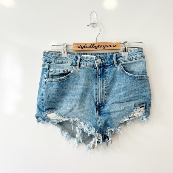 Zara High Rise Denim Shorts - Picture 3 of 13